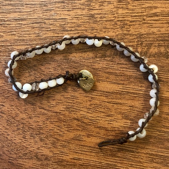 NWOT- leather beaded AE bracelet - Picture 1 of 4